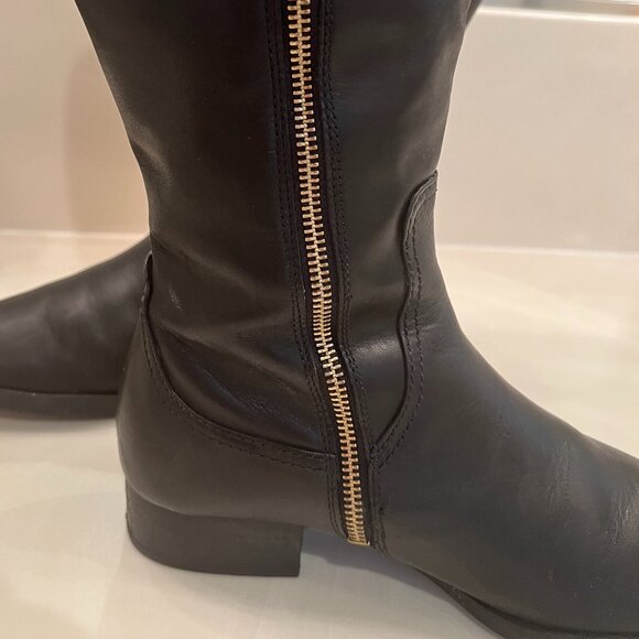 Authentic Michael Kors MK Signature boots - Picture 6 of 10
